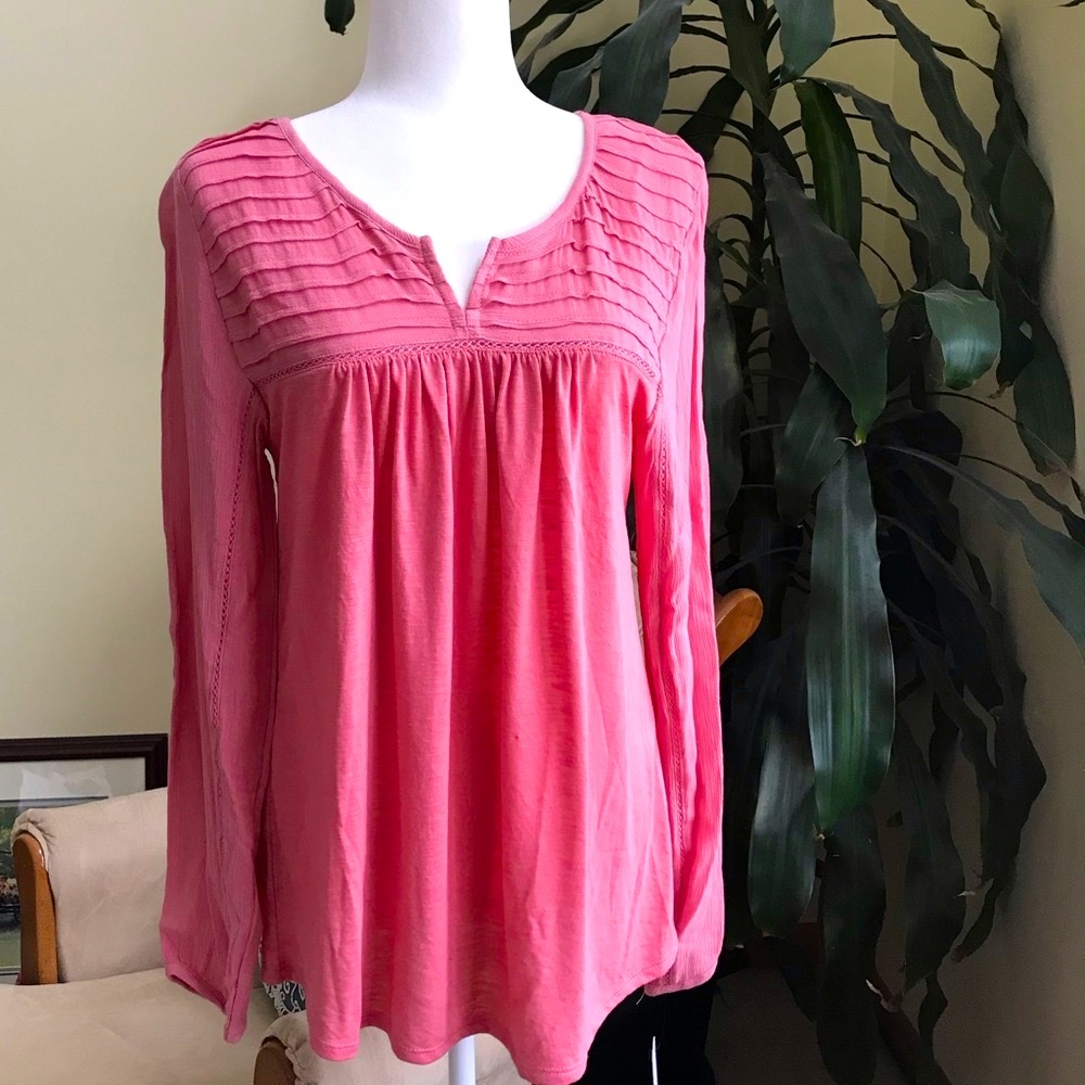 NWT Soft and pretty long-sleeved top